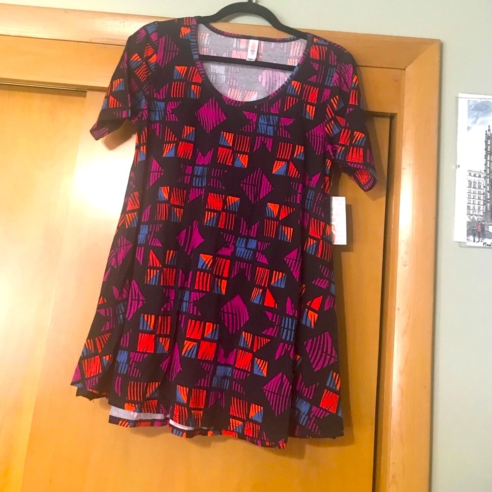 Lularoe perfect t shirt